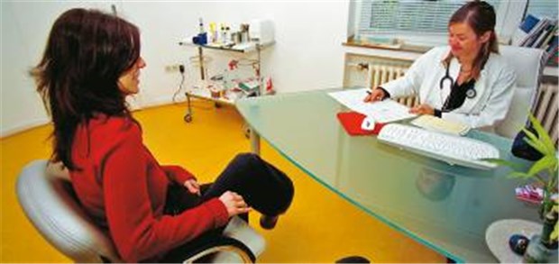 Ein leibliches Kind trotz Krebstherapie Vor einer Chemotherapie lohnt es sich, mit jungen Patientinnen über den Erhalt der Fertilität zu sprechen.