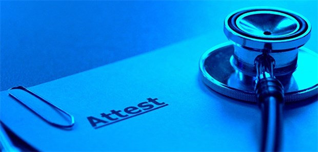 Vor jeder Unterschrift unter ein Formular muss dieses vom Arzt geprüft werden. Dieser Aufwand wiederum ist gebührenpflichtig.