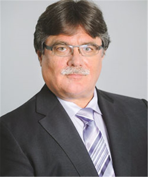 Ergebnis denkbar knapp Vorstandsmitglied Burkhard Bratzke war erneut angetreten.