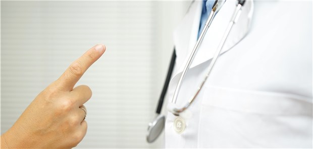 Leichter Anstieg bei Behandlungsfehlern Vorwurf Behandlungsfehler: Etwa ein Drittel der Vorwürfe richtete sich im vergangenen Jahr gegen niedergelassene Ärzte, so eine Statistik der Krankenkassen.