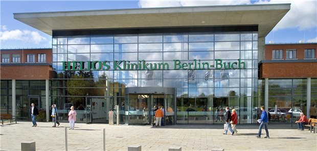 8,8 Prozent mehr Geld für Helios-Ärzte Vorzeigefassade in Berlin: Helios betreibt in Deutschland 87 Kliniken und 240 MVZ. Stationär versorgt die Gruppe nach eigenen Angaben im Inland pro anno 1,1 Millionen Patienten, ambulant 4,4 Millionen.