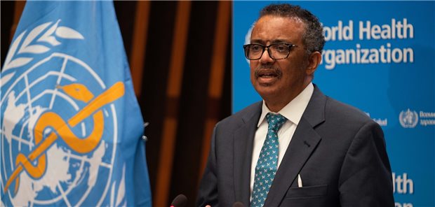 COVID-19 – eine Pandemie, die die Welt zusammenschweißt? WHO-Generaldirektor Dr. Tedros Adhanom Ghebreyesus bei der Eröffnung der diesjährigen Weltgesundheitsversammlung in Genf.