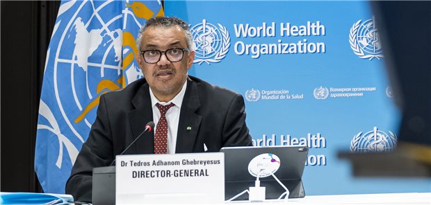 Fünf Ärzte in hochrangige WHO-Posten bestellt WHO-Generaldirektor Tedros Adhanom Ghebreyesus erfährt bald Unterstützung von fünf Ärzten in hochrangigen Positionen, um die von ihm gesteckten WHO-Ziele stringent zu verfolgen.