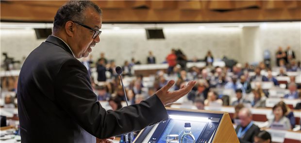 Jahresversammlung der WHO startet ohne Pandemieabkommen WHO-Generaldirektor Tedros Adhanom Ghebreyesus hielt am Montagmorgen in Genf die Eröffnungsrede zur 77. Weltgesundheitsversammlung (WHA).