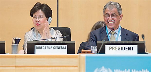 Erste globale WHO-Strategie strebt Eliminierung bis 2030 an WHO-Generaldirektorin Dr. Margaret Chan und Dr. Ahmed Mohammed Obaid al Saidi, Präsident der 69. Weltgesundheitsversammlung in Genf.