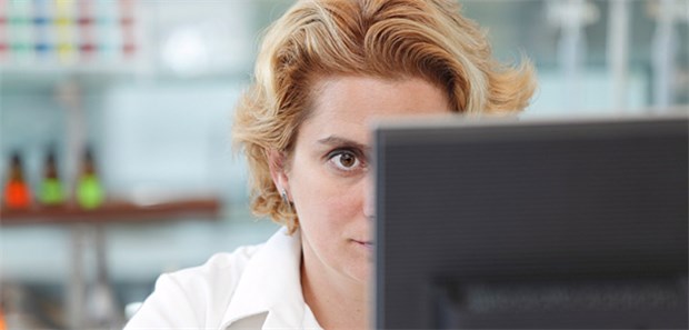 Wachsamer Blick auf das, was die Praxissoftware anstellt: Medi nimmt die Dinge selbst in die Hand.