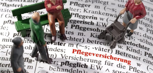 Pflegeforscher Rothgang wirft Lauterbach „Bankrotterklärung“ vor Wachsender Bedarf: Ende 2023 waren rund 5,6 Millionen Menschen auf Leistungen aus der gesetzlichen und privaten Pflegeversicherung angewiesen.