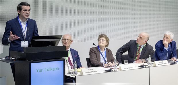 Während der Eröffnungspressekonferenz zum DKK 2024 sprachen PD Dr. Yuri Tolkach (v.l.), Prof. Reinhard Büttner, Bärbel Söhlke, Prof. Michael Ghadimi und Gerd Nettekoven zu dem Motto „Fortschritt gemeinsam gestalten“.