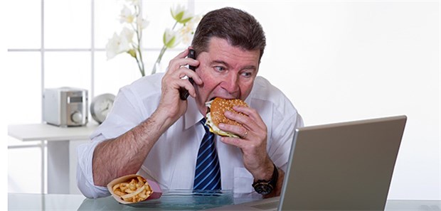 Jeder dritte Mensch ernährt sich falsch Während ein Teil der Weltbevölkerung hungert, ist ein Großteil übergewichtig.