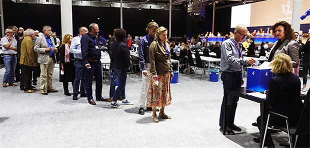 Die BÄK-Wahlen in 27 Tweets Wahlgang: Die Delegierten des 122. Deutschen Ärztetags wählten ein neues Präsidium der Bundesärztekammer.