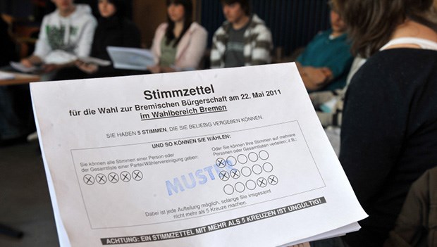 Streit um Klinikbau prägt den Wahlkampf an der Weser Wahlnachhilfe in Bremer Schulen. Gewählt werden darf ab 16 - fünf Stimmen können abgegeben werden.