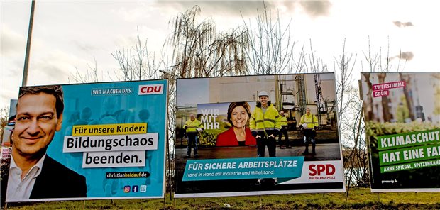 Wahlplakate zur Landtagswahl 2021 in Linz (Kreis Neuwied / Rheinland-Pfalz).