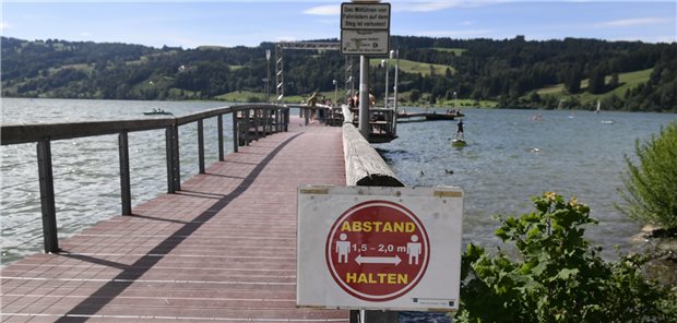 Darum fällt die Sommerpause dieses Jahr aus Wann wird’s mal wieder richtig Sommer? Auch am Alpsee bei Immenstadt im Allgäu gilt: Abstand halten!