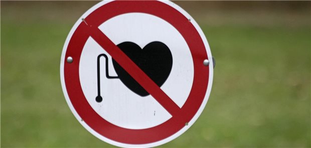 Warnschild für Personen mit Herzschrittmacher