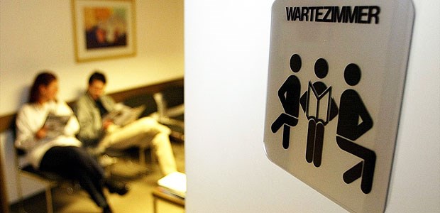 Die Praxisgebühr wackelt Warten auf die Abschaffung der Praxisgebühr.