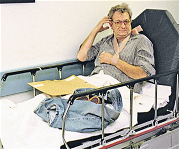 Kniegelenks-Op? Sorry, es gibt keine Kapazitäten! Warten, bis der Arzt kommt: ein britischer Patient.