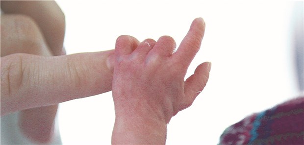 Weniger Frühgeburten dank intensivierter Betreuung Warum kam das Baby so früh? In vielen Fällen wäre ein Risikoscreening sinnvoll gewesen.