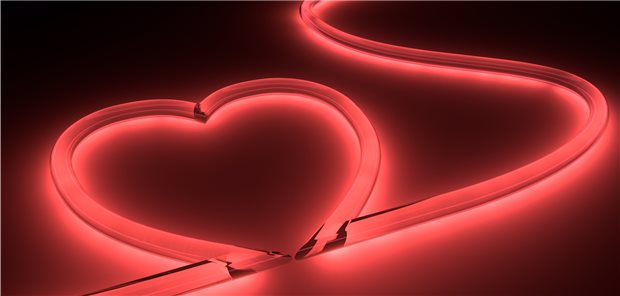 Ein beleuchtetes Herz: Was bei einer Belastungsischämie tun? Die Studien ISCHEMIA und STICH bringen Licht ins Dunkel.