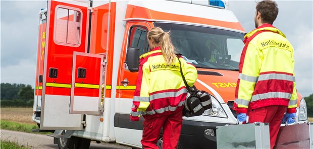 Länder und Bund streiten über Notfallsanitäter Was dürfen Notfallsanitäter, wenn der Arzt nicht vor Ort ist? Diese Frage bleibt vorerst offen.
