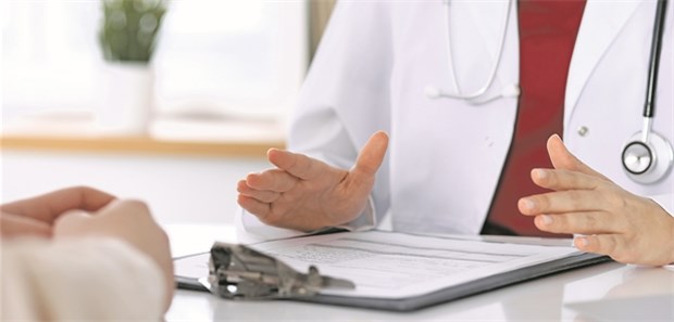 Müssen, dürfen, können – Ärzte in der ethischen Zwickmühle Was geht und was nicht? Ärzte brauchen manchmal viel Geduld im Gespräch mit Patienten.