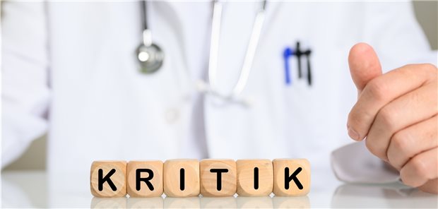 Was hilft gegen die Kritik an Ärzten? Lamentieren jedenfalls nicht, so verständlich es wäre.