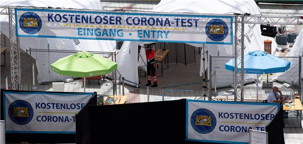 Spahn will Anspruch auf Corona-Tests ausweiten Was in München schon geht, soll bald bundesweit möglich sein: kostenlose Coronatests für Reiserückkehrer.