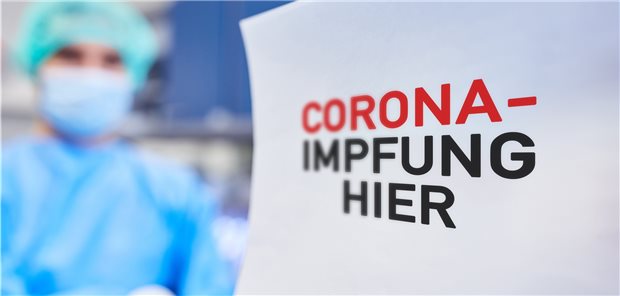 Was ist bei positiver Allergieanamnese vor einer Impfung gegen COVID-19 zu beachten?