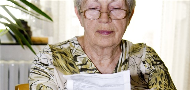 Was steht im Beipackzettel? Die Abwägung von Nutzen und Risiken einer Arznei findet vor jeder Therapieentscheidung statt.