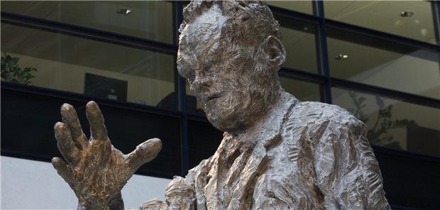 Die Willy-Brandt-Statue in der Berliner SPD-Zentrale
