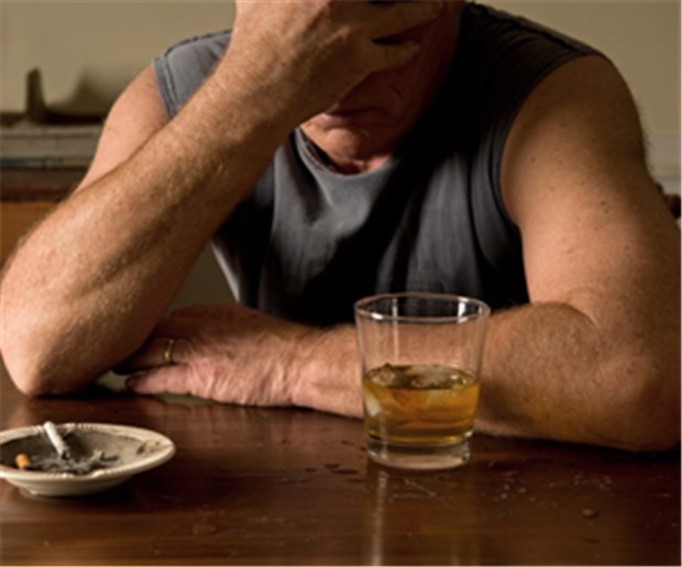 Neuer Weg für Alkoholkranke Weg damit: Ein Opioidantagonist könnte helfen.