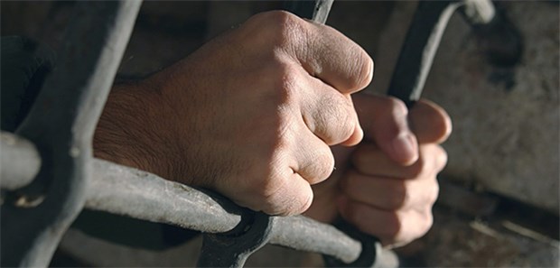 Wegen Abrechnungsbetrugs müssen zwei Angeklagte mehrere Jahre in Haft.