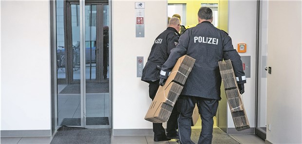 Großrazzia bei Ärzten und Apothekern Wegen des Verdachts auf Abrechnungsbetrug mit Zytostatika haben Ermittler 47 Objekte in mehreren Bundesländern durchsucht.
