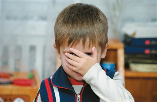 Sucht ist auch eine Familienkrankheit Wegschauen möchten viele Kinder suchtkranker Eltern, aber das geht nicht. Viele werden still oder würden am liebsten unsichtbar sein.