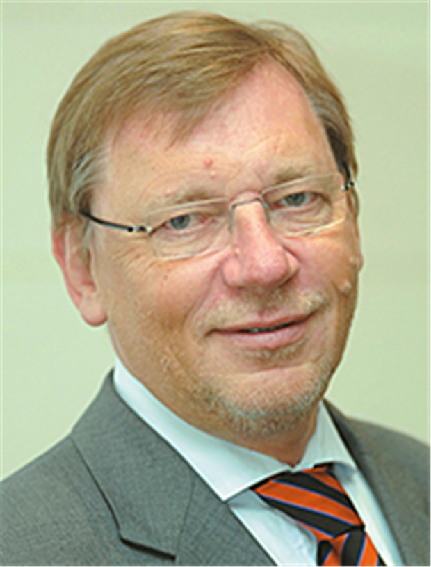 Hausärzteverband will Quereinsteigern die Türen öffnen Weigeldt: Fachärzten den Weg in die Allgemeinmedizin ebnen.