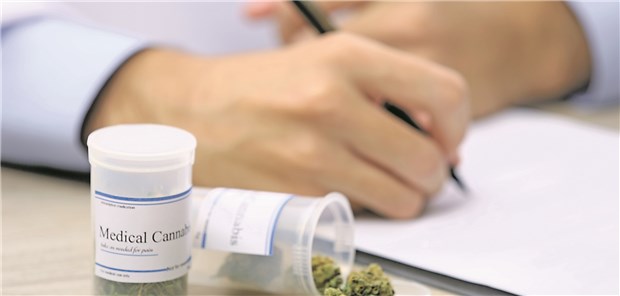 Gefragter Cannabis-Privatarzt im Visier der Ermittler Weil ein Münchner Privatarzt auffällig viel Cannabis verordnete, wird gegen ihn ermittelt.