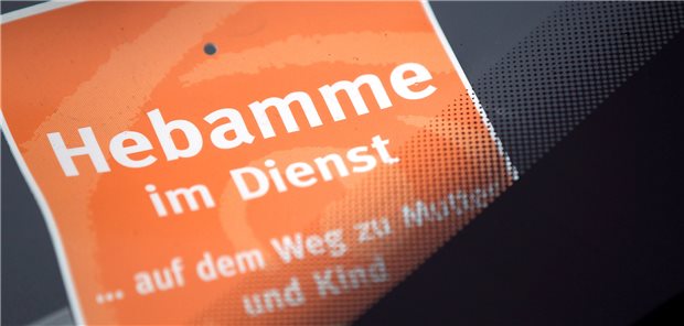 Hebammenzentralen sollen in Rheinland-Pfalz Versorgungslücken verhindern Weil in Rheinland-Pfalz Abteilungen für Geburtshilfe geschlossen wurden, werden die Wege für Schwangere mitunter weit. Das Land will nun mit Hebammenzentralen gegensteuern.