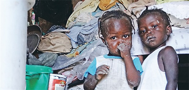Haiti leidet noch immer Weiter auf der Suche nach Wohnraum: Auch fünf Jahre nach dem Beben leben viele Kinder und Erwachsene weiter in Notunterkünften.