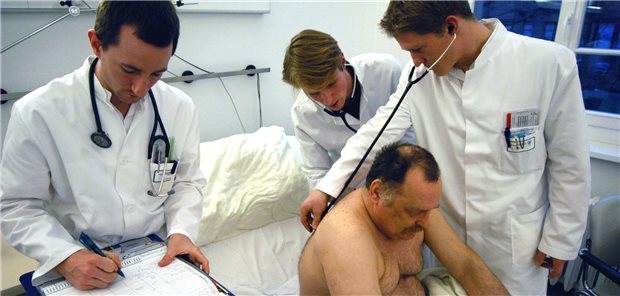 Anästhesisten und Chirurgen schreiben offenen Brief: Weiterbildung aus Steuermitteln finanzieren Weiterbildung der jungen Ärztegeneration: Verbände sehen darin eine gesamtgesellschaftliche Aufgabe.