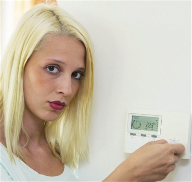 Auch im Winter müssen es in den Praxisräumen über 20 Grad sein Welche Mindesttemperatur im Wartezimmer oder am Empfang eingestellt werden muss, ist in der Arbeitsstättenverordnung geregelt.
