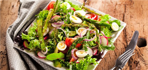 Wenige kleine Mahlzeiten am Tag mit weniger als 500 Kalorien gingen in einer aktuellen US-Studie mit einer Gewichtsabnahme einher.