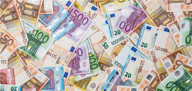Weniger als befürchtet: Der GKV-Spitzenverband schätzt die Finanzlücke der Kassen im nächsten Jahr auf 3,5 bis sieben Milliarden Euro.