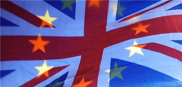 NHS-Gebühr für Gesundheitspersonal vom Tisch Wenn Großbritannien endgültig aus der EU ausgeschieden ist, sollte die NHS-Gebühr auch für alle EU-Ärzte gelten. Auch das scheint jetzt vorerst vom Tisch.