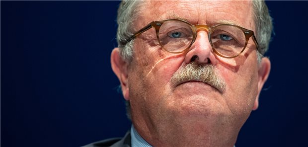Montgomery: Corona-Drittimpfungen für alle! Wenn die STIKO der Ansicht sei, dass eine dritte Corona-Impfung zur Verbesserung der Immunität führe, „dann ist das doch keine Altersfrage“, betont Professor Frank Ulrich Montgomery.