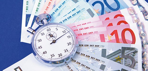 Werden MVZ-Ärzte benachteiligt? Wenn die Uhr schneller läuft: MVZ fühlen sich bei der Plausiprüfung benachteiligt.