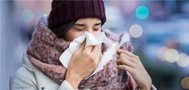 Wintereinbruch bringt Kliniken höhere Belastung durch Atemwegserkrankungen Wenn es kalt wird, treten Atemwegserkrankungen vermehrt auf. Nicht immer verlaufen sie so harmlos, dass zur Therapie ein Taschentuch genügt.