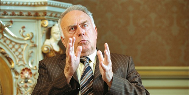 "Es wird länger dauern als wir 1989 dachten" "Wenn man einer Sache schaden will, braucht er nur zu sagen: Damit haben wir in der DDR gute Erfahrungen gemacht." (Professor Wolfgang Böhmer)