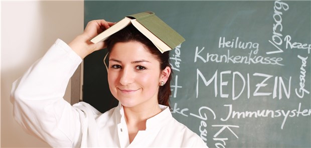 Landarztquote: Bewerber wissen, worauf sie sich einlassen Wer einen Medizinstudienplatz sucht, kann sich in NRW seit dem Wintersemester auch für einen Platz über die Landarztquote bewerben.