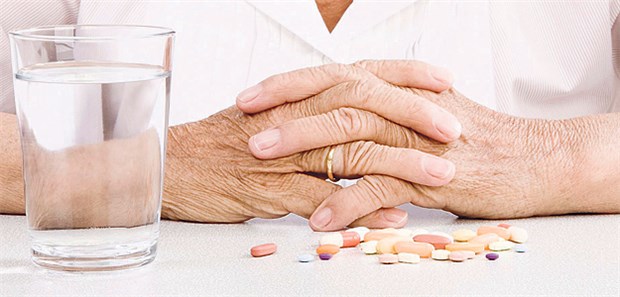 Wer hat hier noch den Überblick? Beratung hilft Patienten, die mehrere Medikamente einnehmen.