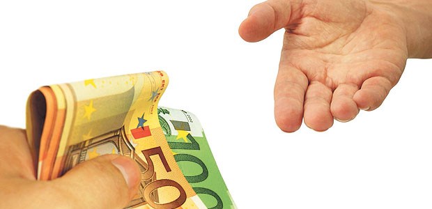 Emissionshäuser entdecken das Anleihemodell Wer riskant investiert, muss nach wie vor mit dem Verlust seines Kapitaleinsatzes rechnen.