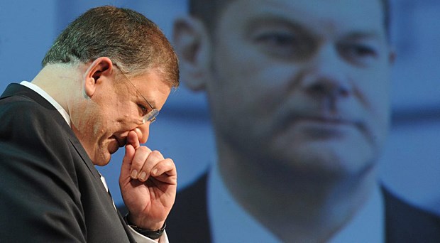 Eher norddeutsch unterkühlt als hitzig Wer steht künftig im Vorder- und wer im Hintergrund? Christoph Ahlhaus (l.) CDU, oder Olaf Scholz (SPD).